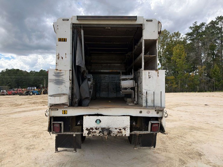 2009-international-durastar-4300-image-6