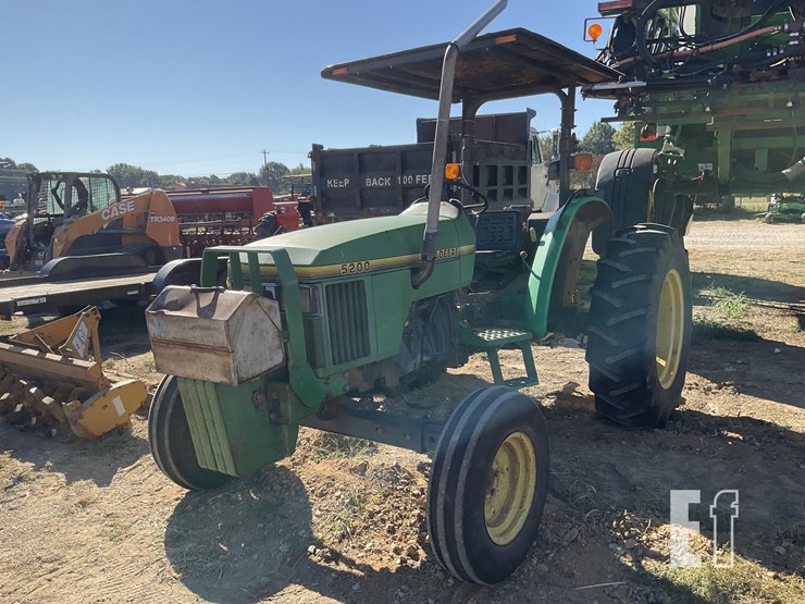 john-deere-5200-image-1