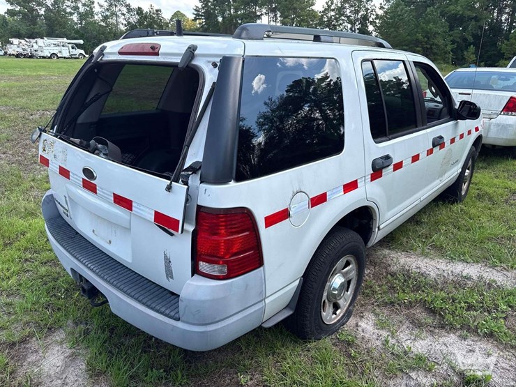 2002-ford-explorer-image-3
