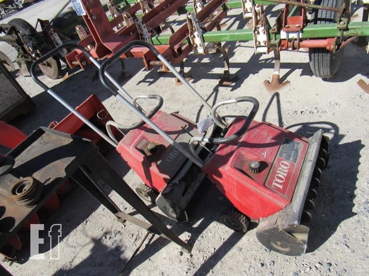 toro-snowblower-image-1