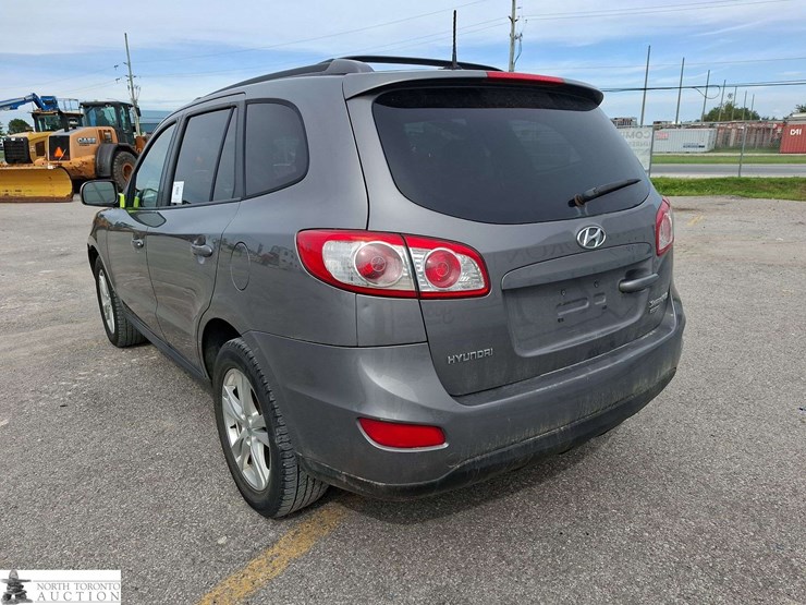 2010-hyundai-santa-fe-image-7