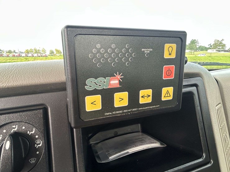 2019-international-durastar-4300-image-44