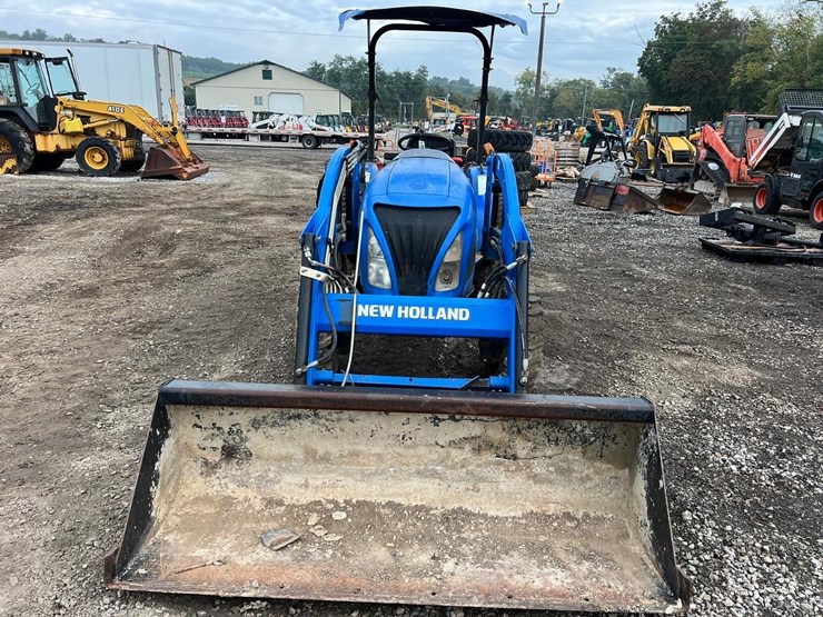 2015-new-holland-workmaster-33-image-9