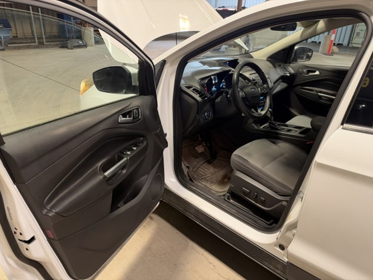 2018-ford-escape-se-image-25