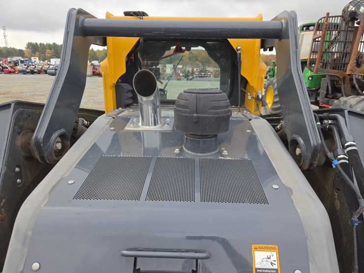 2018-deere-333g-image-27