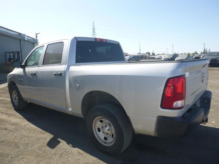 2017-dodge-1500-image-4