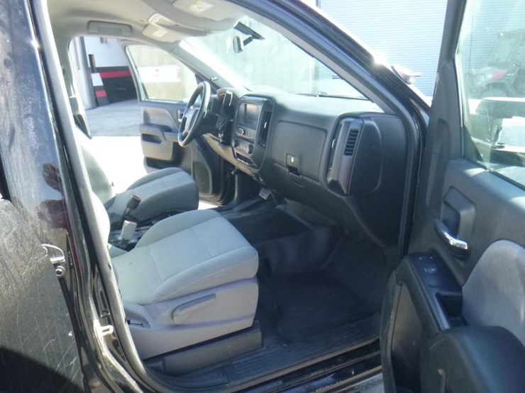 2017-chevrolet-1500-image-6