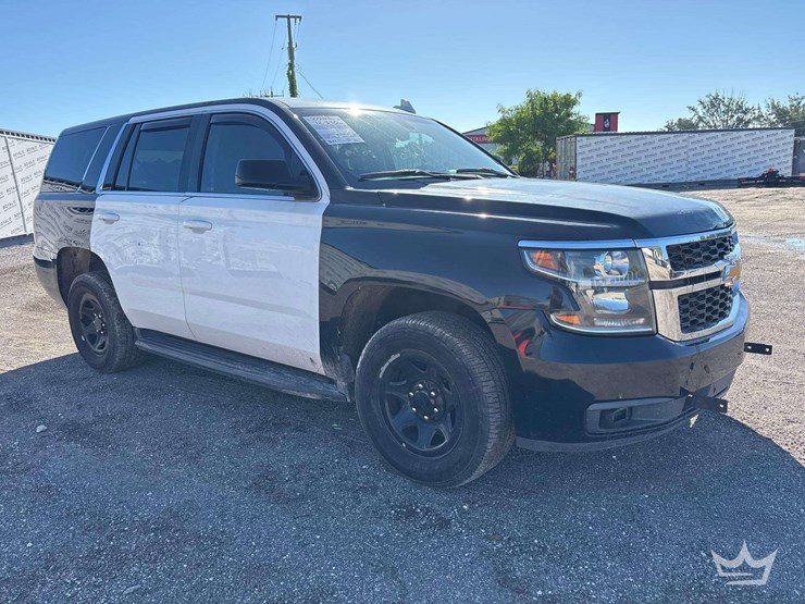 2019-chevrolet-tahoe-image-2