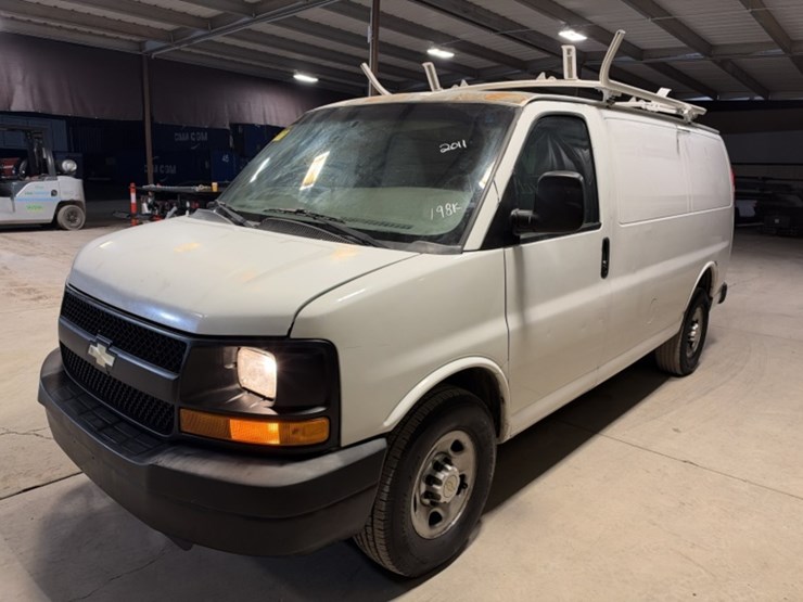 2011-chevrolet-express-2500-image-4