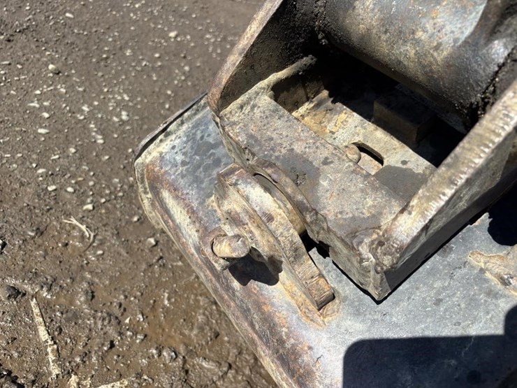 deere-27d-image-13