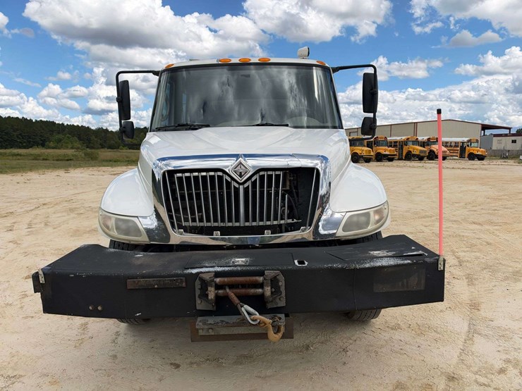 2009-international-durastar-4300-image-5
