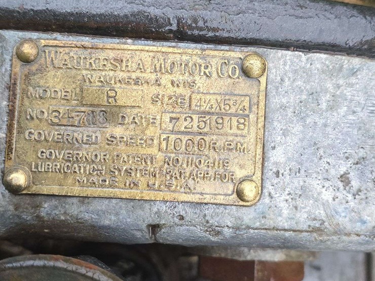 waukesha-model-r-engine-image-8