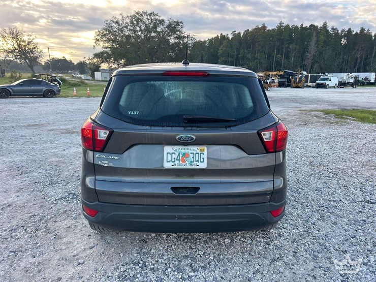 2019-ford-escape-image-28