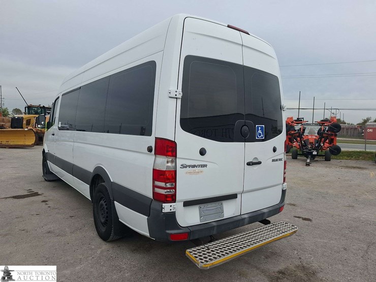 2012-mercedes-benz-sprinter-2500-image-7
