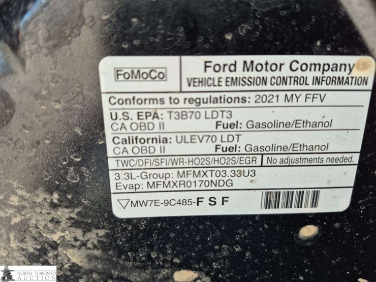 2021-ford-explorer-image-15