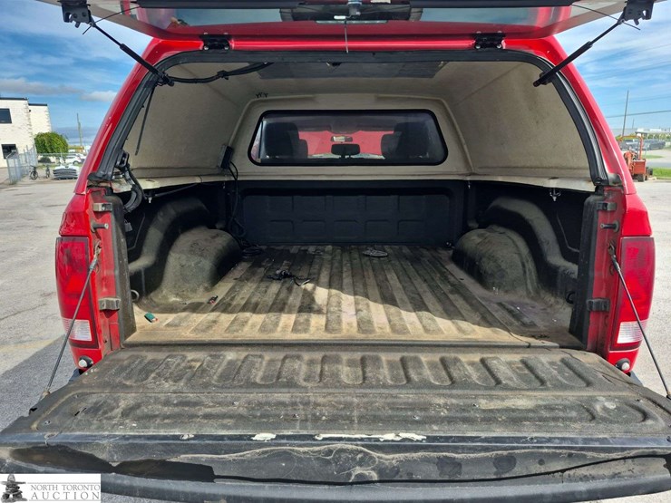 2012-dodge-2500-image-24