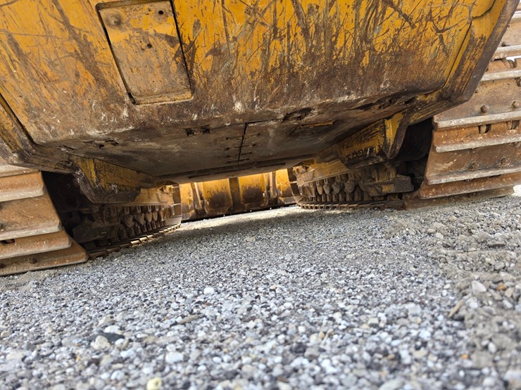 2007-caterpillar-953d-image-81
