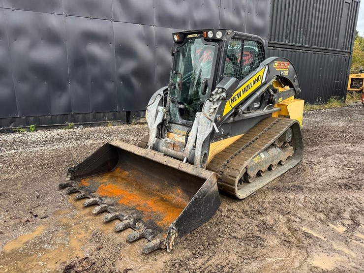 new-holland-c332-image-2
