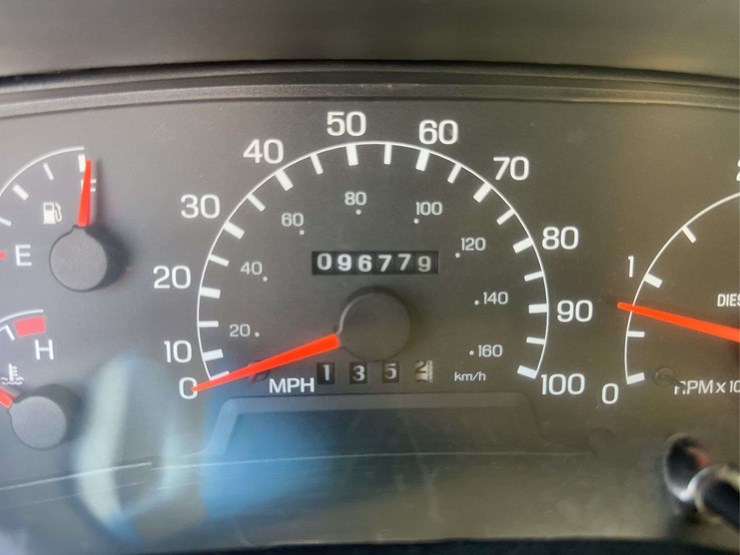 2004-ford-f750-image-30