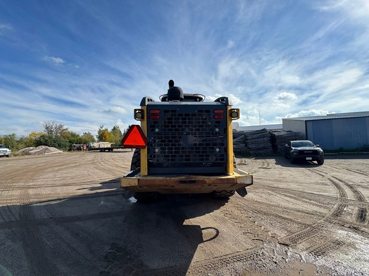 deere-744k-image-4