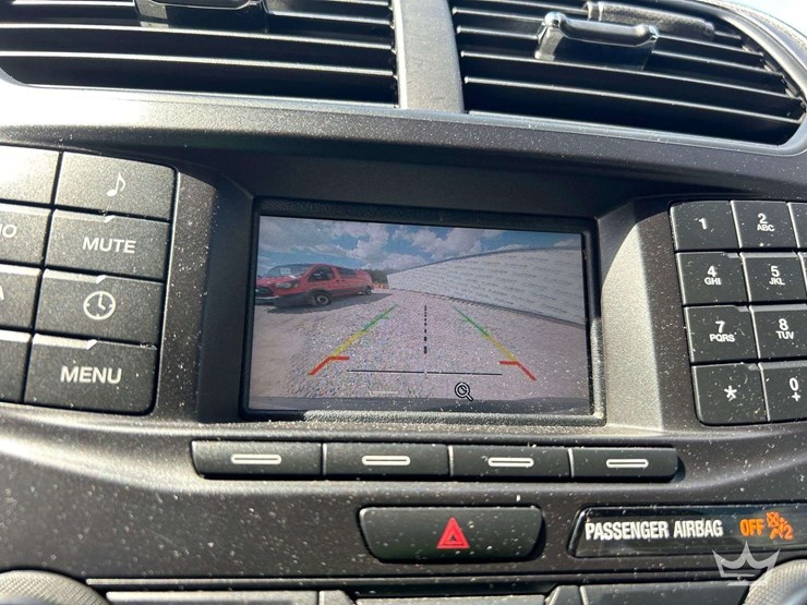 2018-ford-explorer-image-19