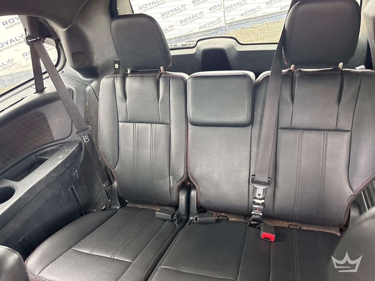 2017-dodge-grand-caravan-image-16