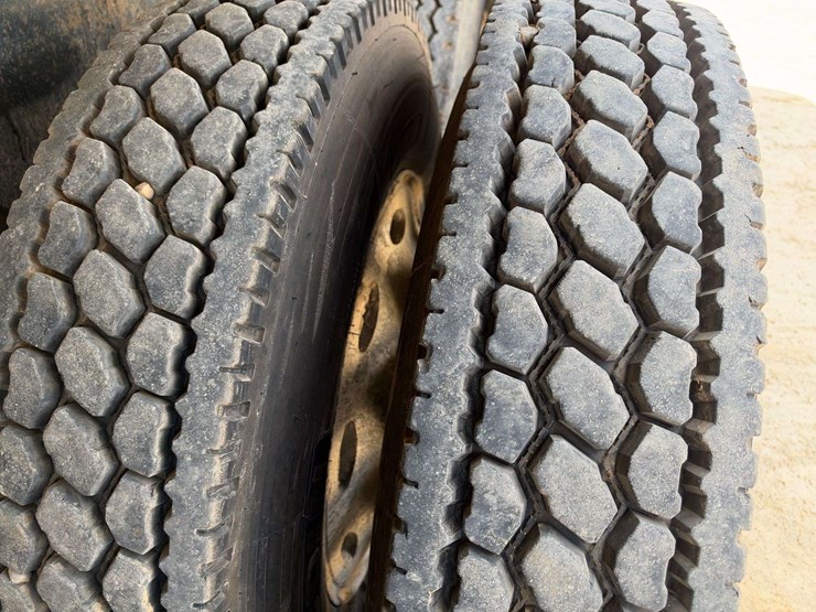 2007-mack-granite-ctp713b-image-23