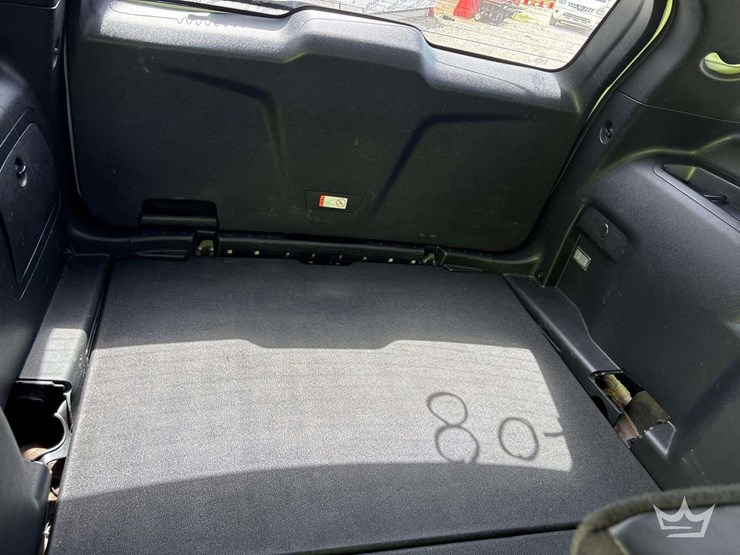2018-ford-explorer-image-21