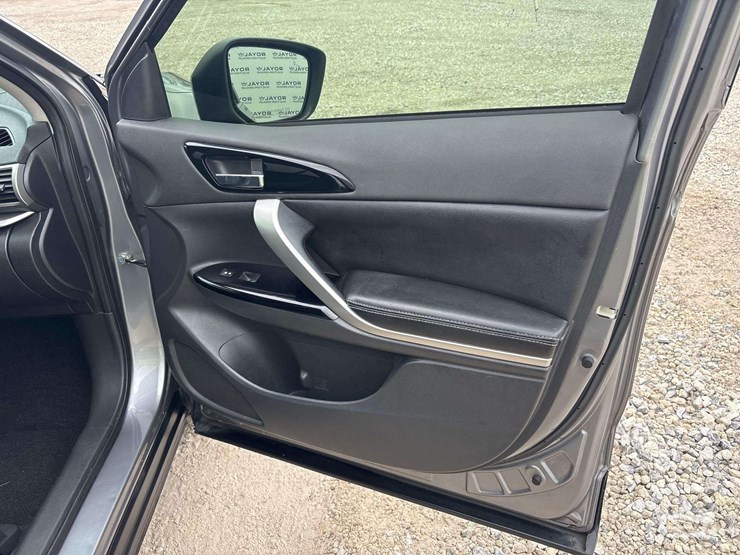 2018-mitsubishi-eclipse-cross-image-18