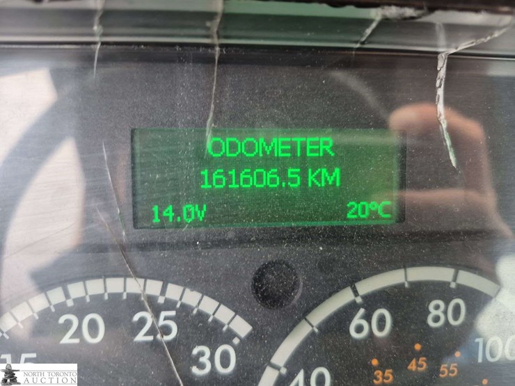 2018-freightliner-m2-106-image-14