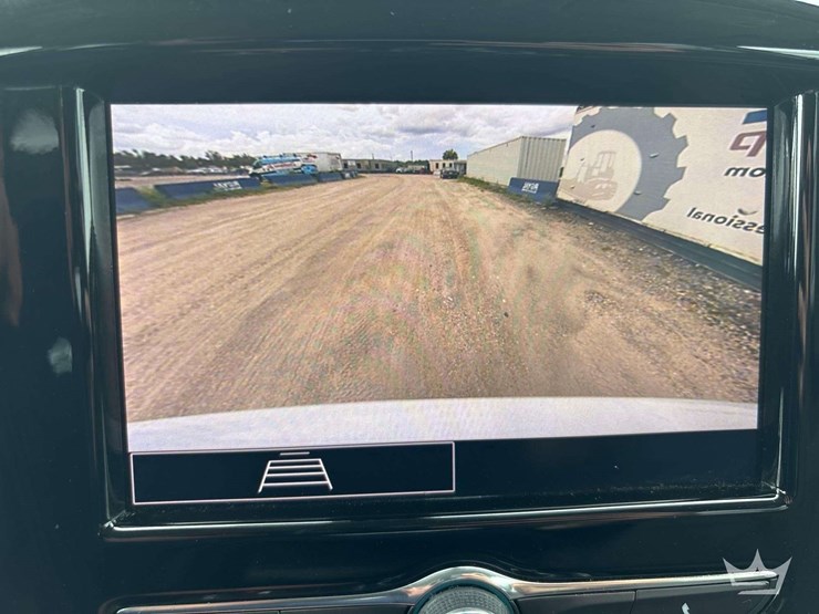 2021-chevrolet-traverse-image-15