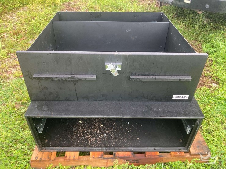 locked-cargo-storage-boxes-image-1