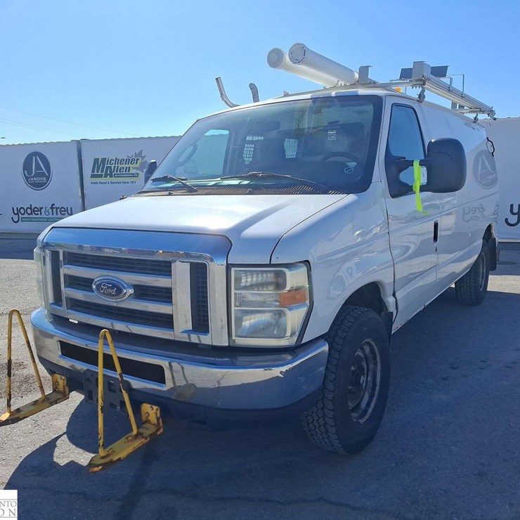 2011 FORD CARGO