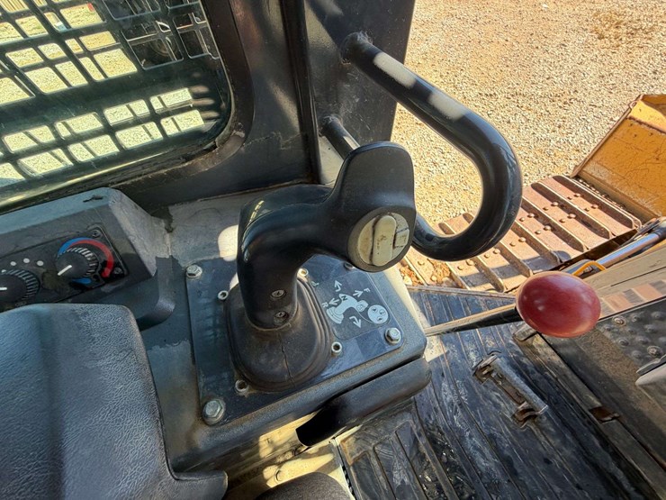 2018-deere-650k-image-49