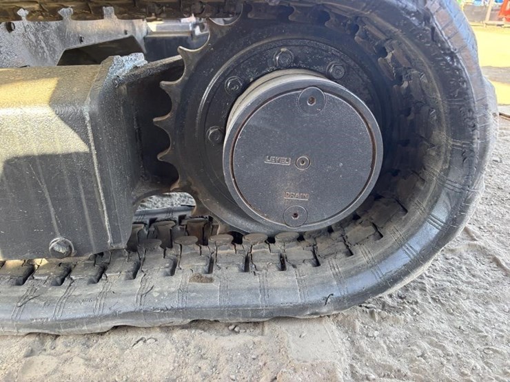 komatsu-pc30mr-1-image-17