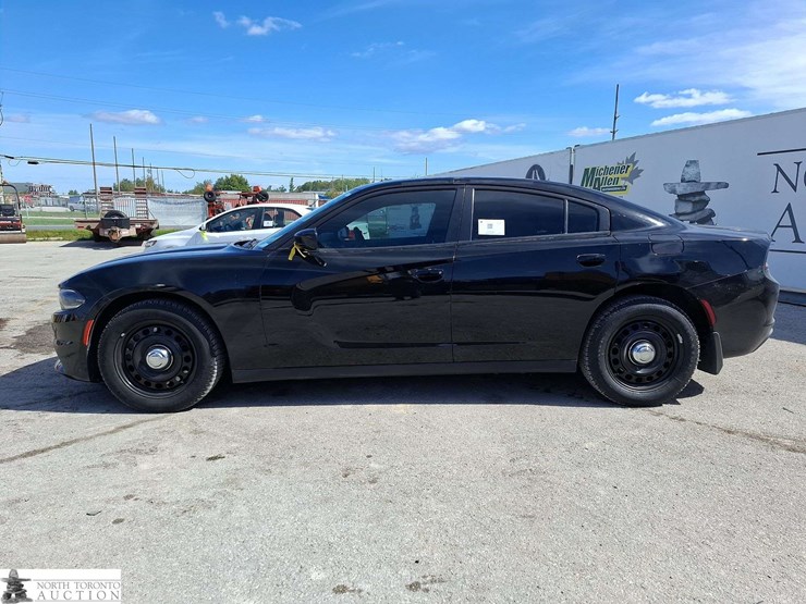 2019-dodge-charger-image-8