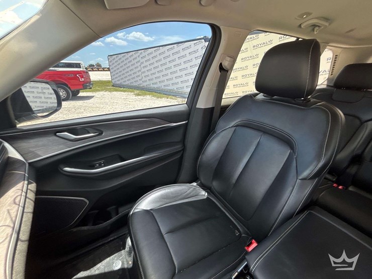 2022-jeep-grand-cherrokee-suv-image-23