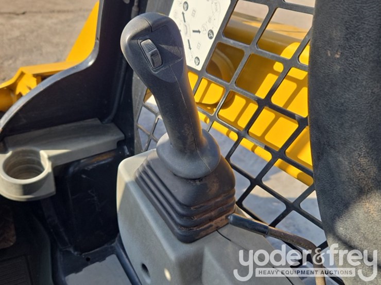 2019-caterpillar-259d3-image-52