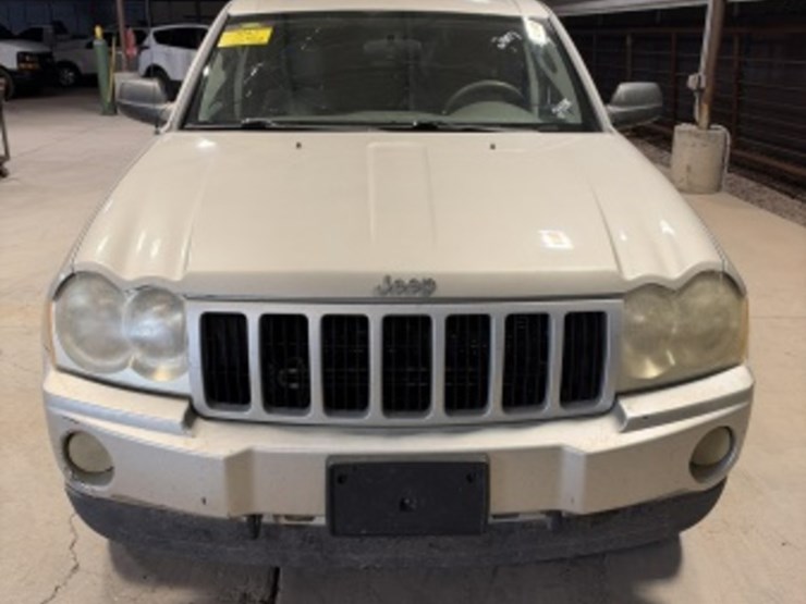 2007-jeep-grand-cherokee-laredo-image-3