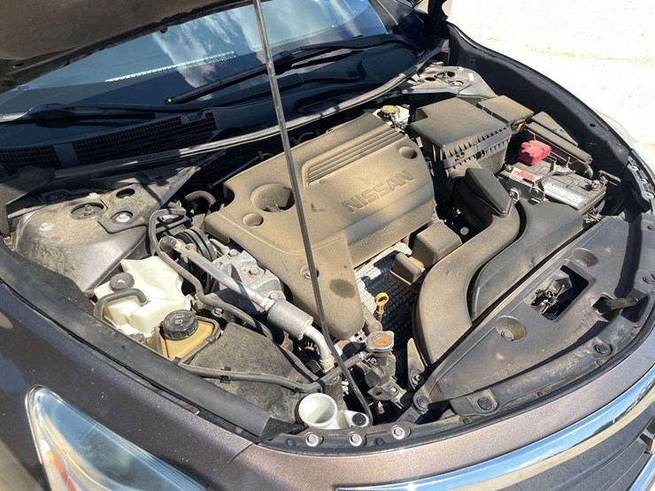 2015-nissan-altima-s-4-door-sedan-(149,037-miles)-image-8