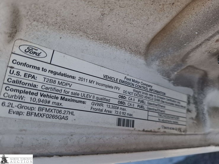 2011-ford-f350-image-16