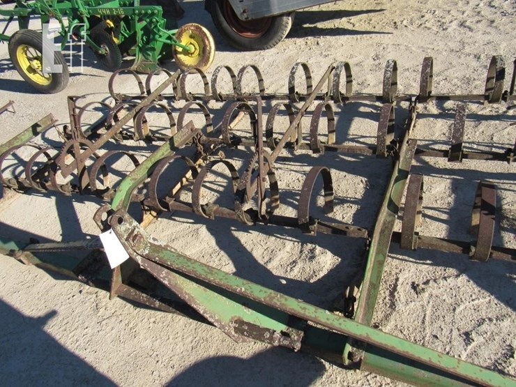 john-deere-12-image-2