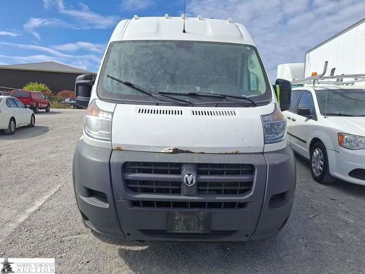 non-operable-2017-ram-promaster-cargo-van-image-2