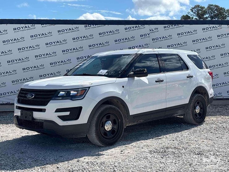 2016-ford-explorer-image-1