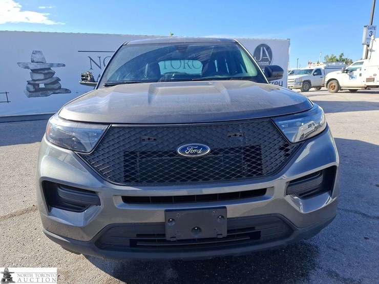 2020-ford-explorer-image-2