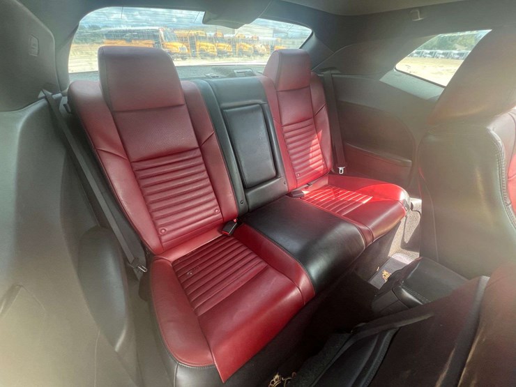 2013-dodge-challenger-2-door-coupe-(183,401-miles)-image-15