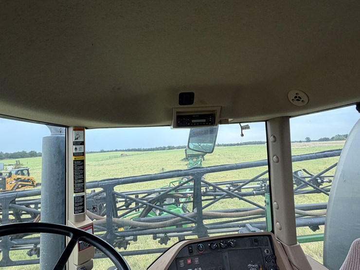 2010-john-deere-4830-image-55