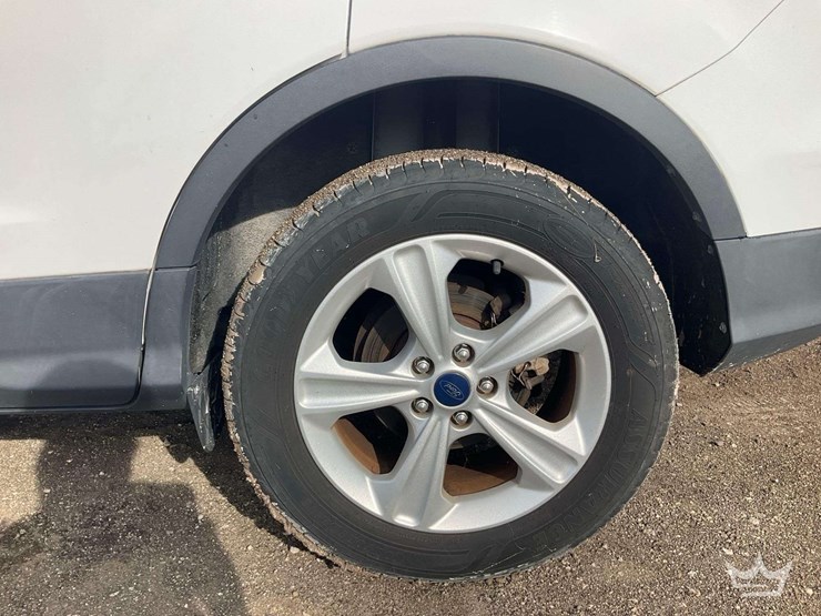 2014-ford-escape-image-24
