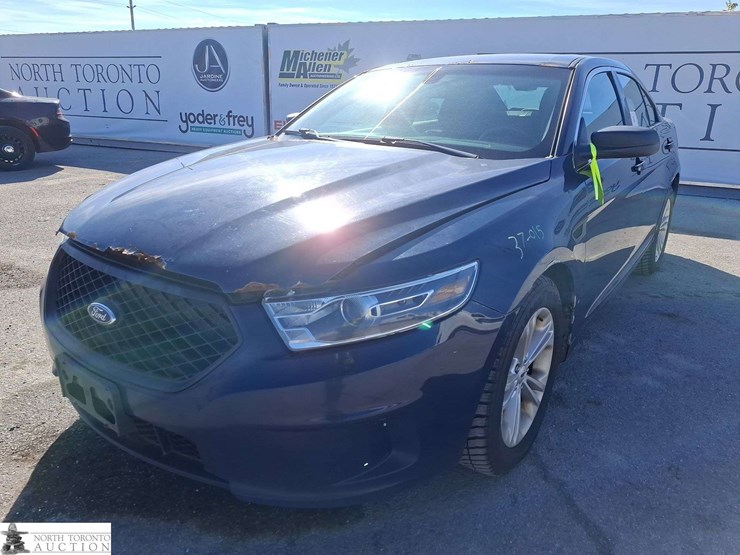 2017-ford-taurus-image-1