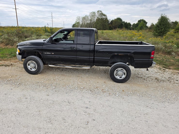 #25320-•-2001-dodge-ram-pickup-pickup-truck-image-9